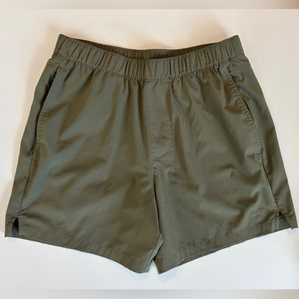 Hollister Mens 5” Hybrid Shorts Olive (Kalamata) Built in Zipper Pocket Size S